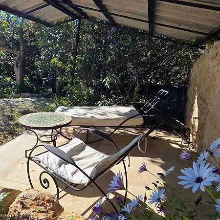 Magnifique Au Bord De La * باندول